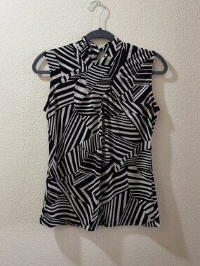 Geometric Sleeveless Blouse Size S